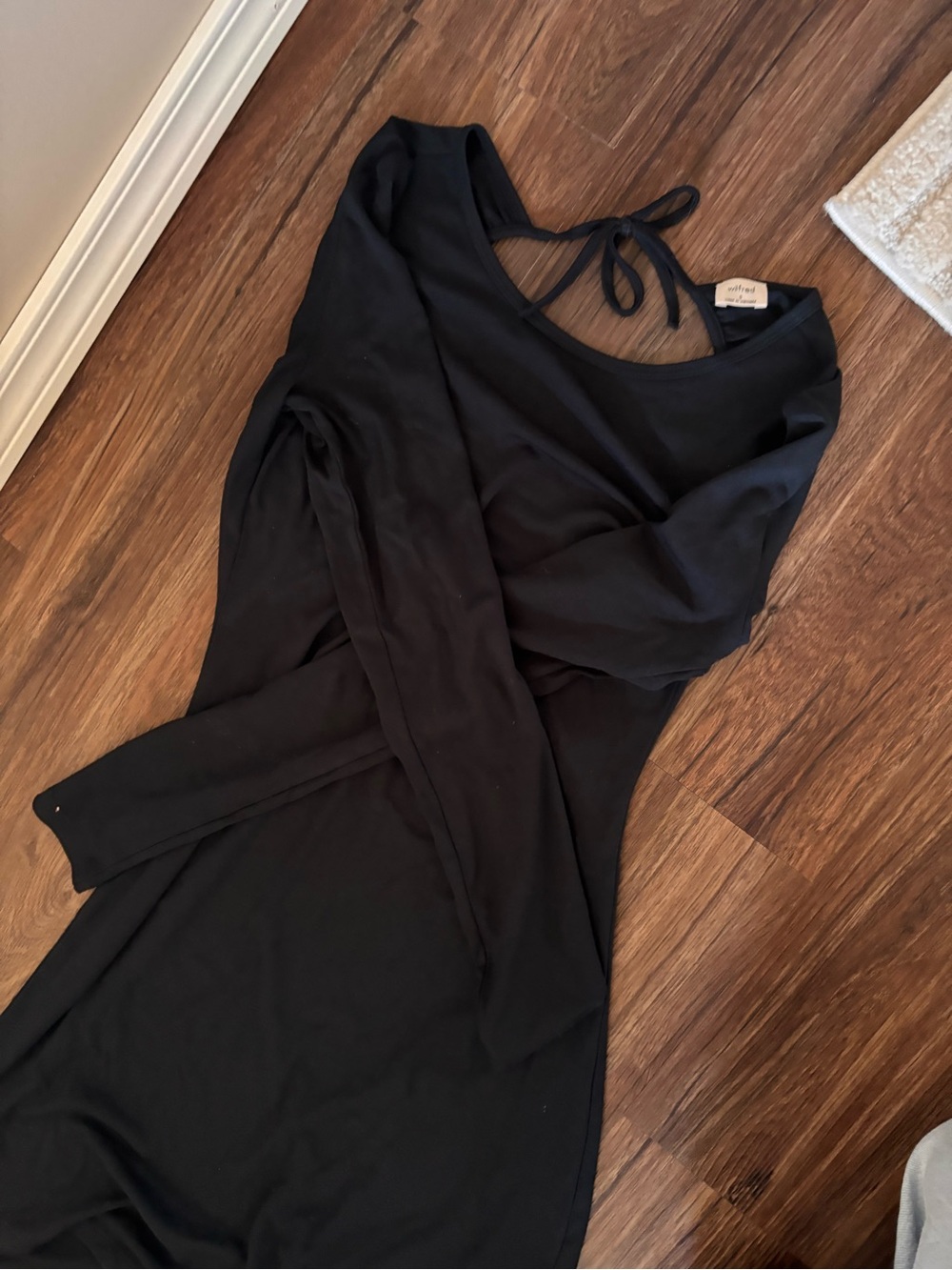 Wilfred Black Long Sleeve backless Dress